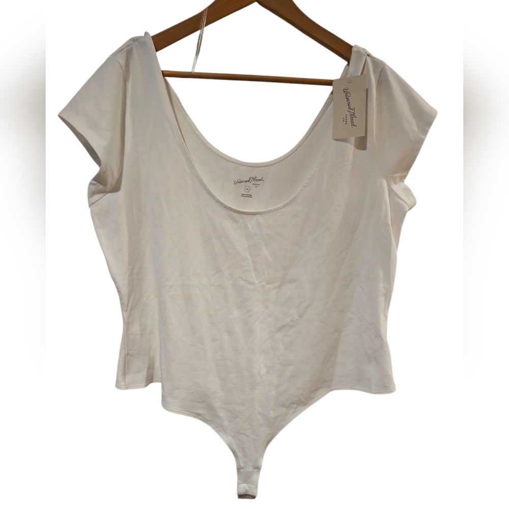 NWT Universal Thread White Women's Top Size XXL